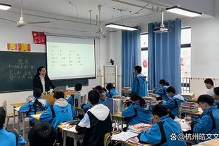 费迪南德：本泽马可以帮助霍伊伦，就像C罗伊布卡瓦尼曾做的那样